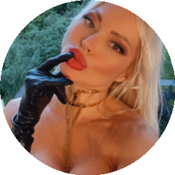 moniquecovetxxx