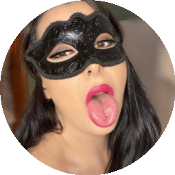 maskedcurvygoddess