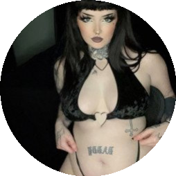biggtittygothgirl