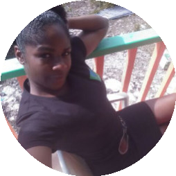 lips_on_hips