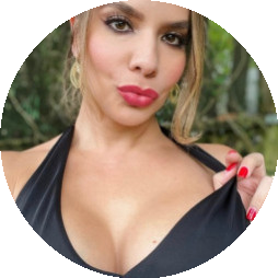 hotmomvictoria