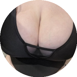 bustygirlfriend