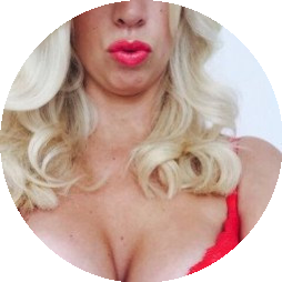 thehornyhotwife
