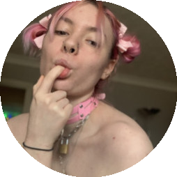 pinkhairedgirlfr33