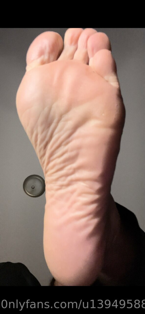 Photo by foot-mistress-miss-b published on July 13,2023 07:43:48 - BestThots