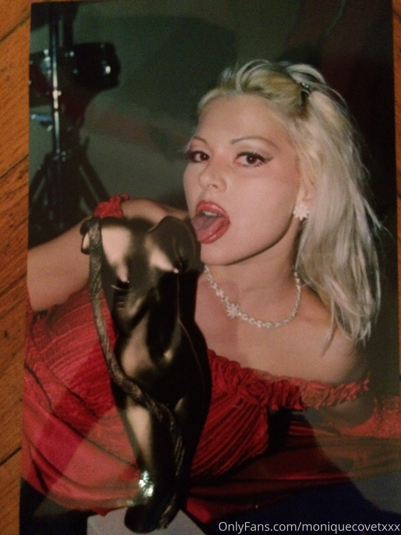 Photo by moniquecovetxxx published on May 20,2023 18:08:35 - BestThots