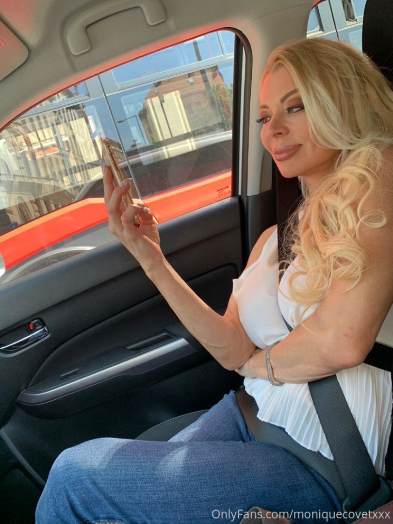 Photo by moniquecovetxxx published on May 20,2023 18:10:23 - BestThots