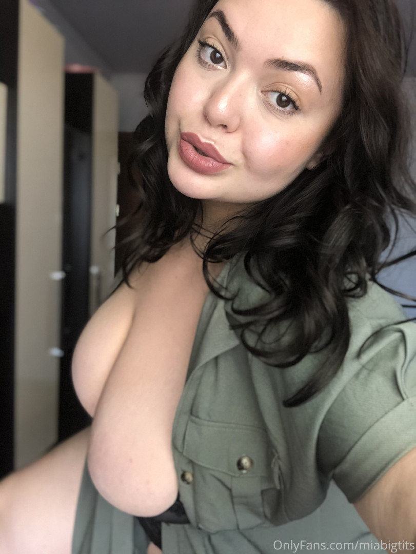 Photo by miabigtits published on October 16,2023 15:43:39 - BestThots