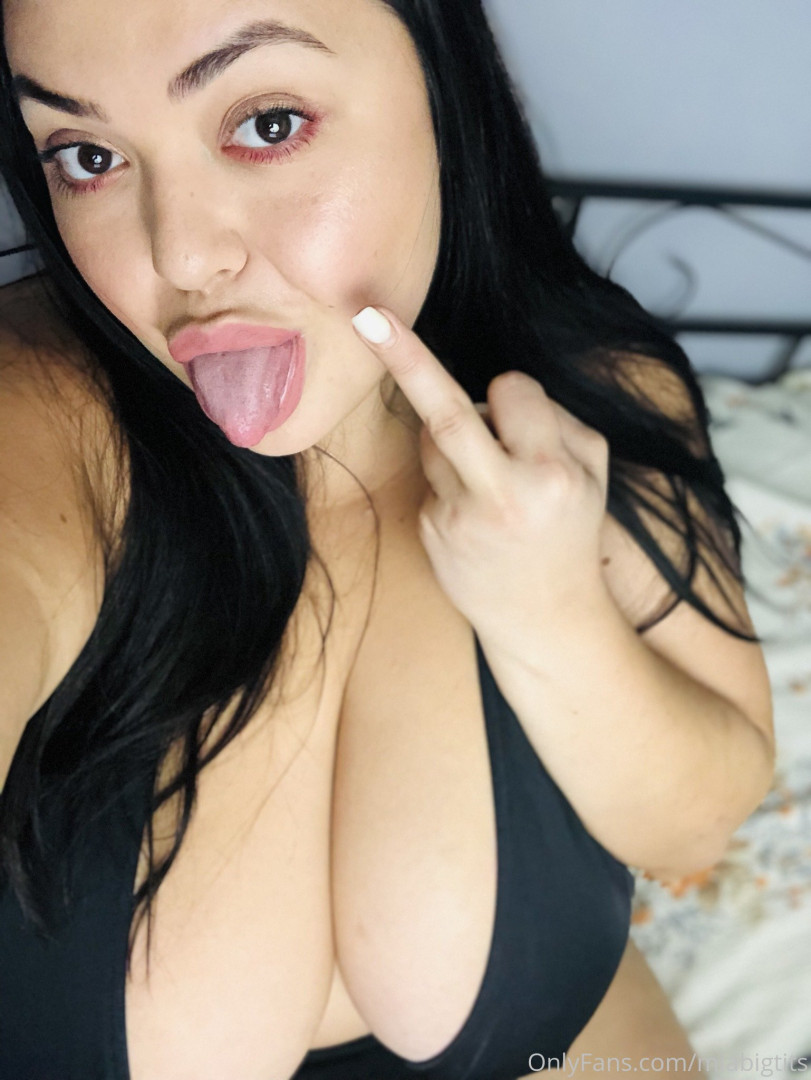 Photo by miabigtits published on October 16,2023 15:51:52 - BestThots