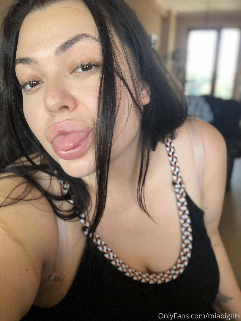 Photo by miabigtits published on October 16,2023 16:00:29 - BestThots