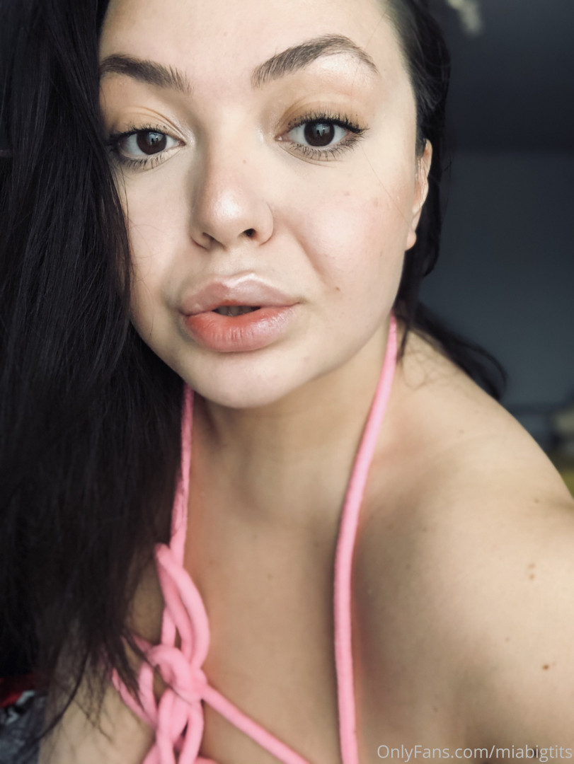 Photo by miabigtits published on October 16,2023 16:00:53 - BestThots