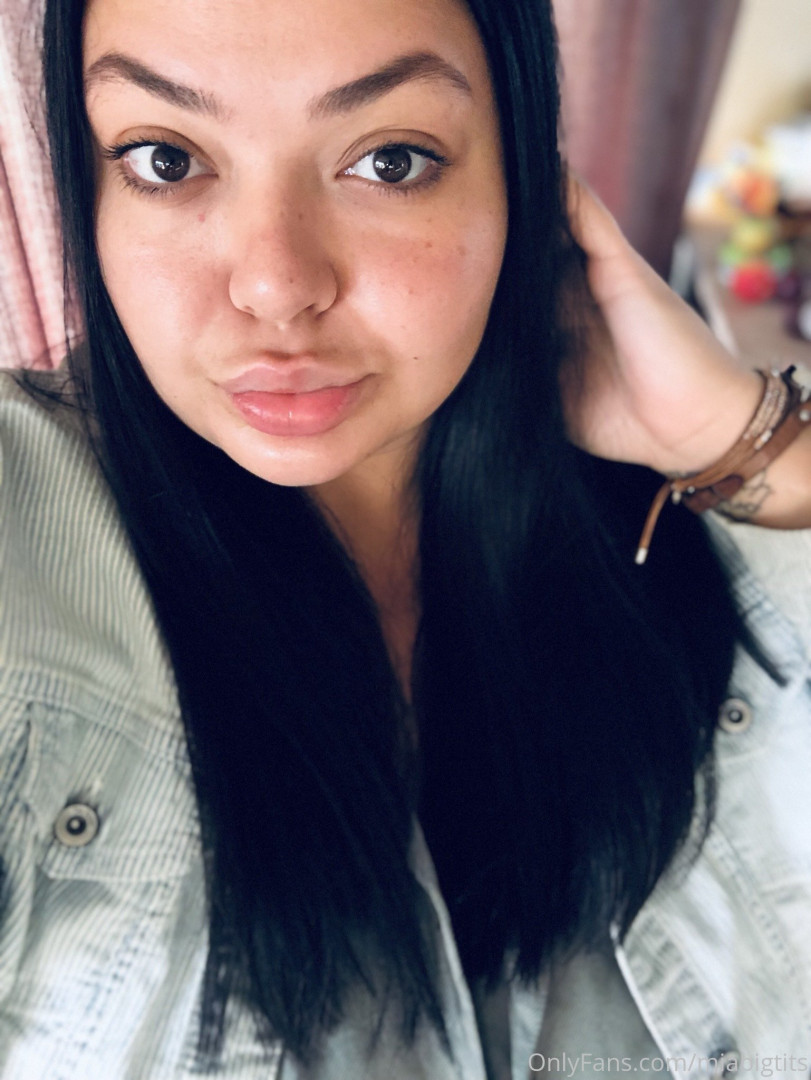 Photo by miabigtits published on October 16,2023 16:19:04 - BestThots