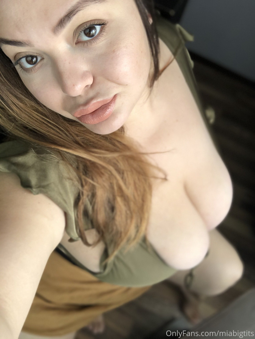 Photo by miabigtits published on October 16,2023 16:30:49 - BestThots