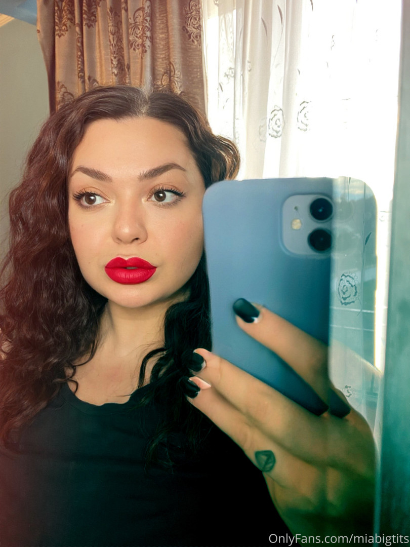 Photo by miabigtits published on October 16,2023 16:32:51 - BestThots