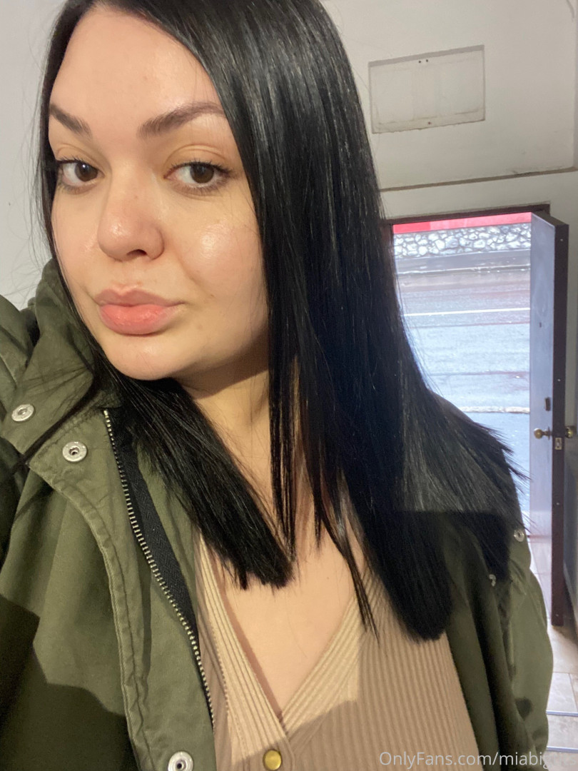 Photo by miabigtits published on October 16,2023 16:40:24 - BestThots
