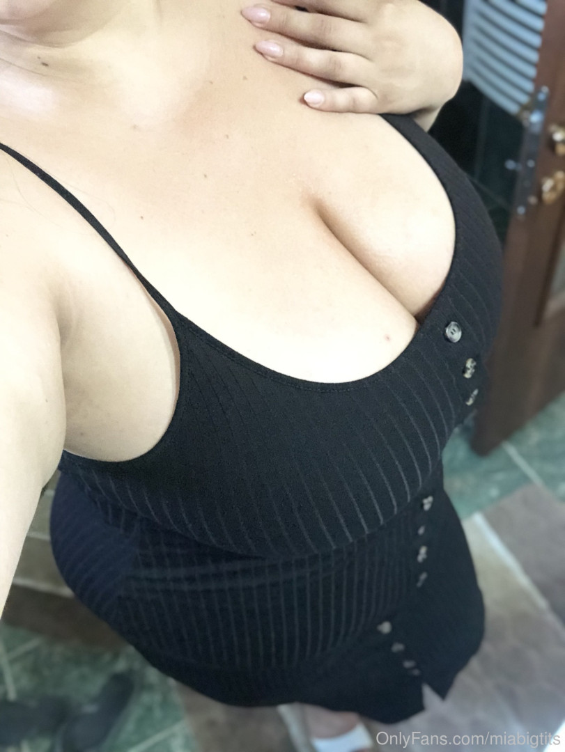 Photo by miabigtits published on October 16,2023 17:06:47 - BestThots