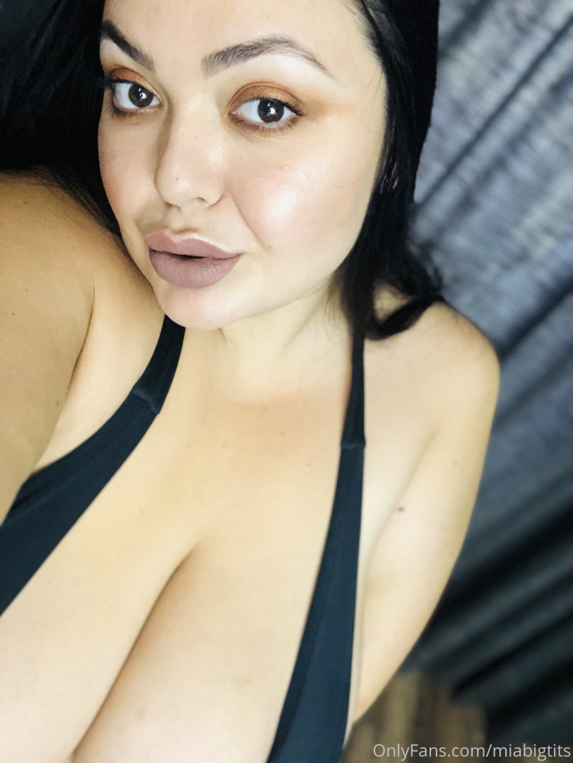 Photo by miabigtits published on October 16,2023 17:07:27 - BestThots