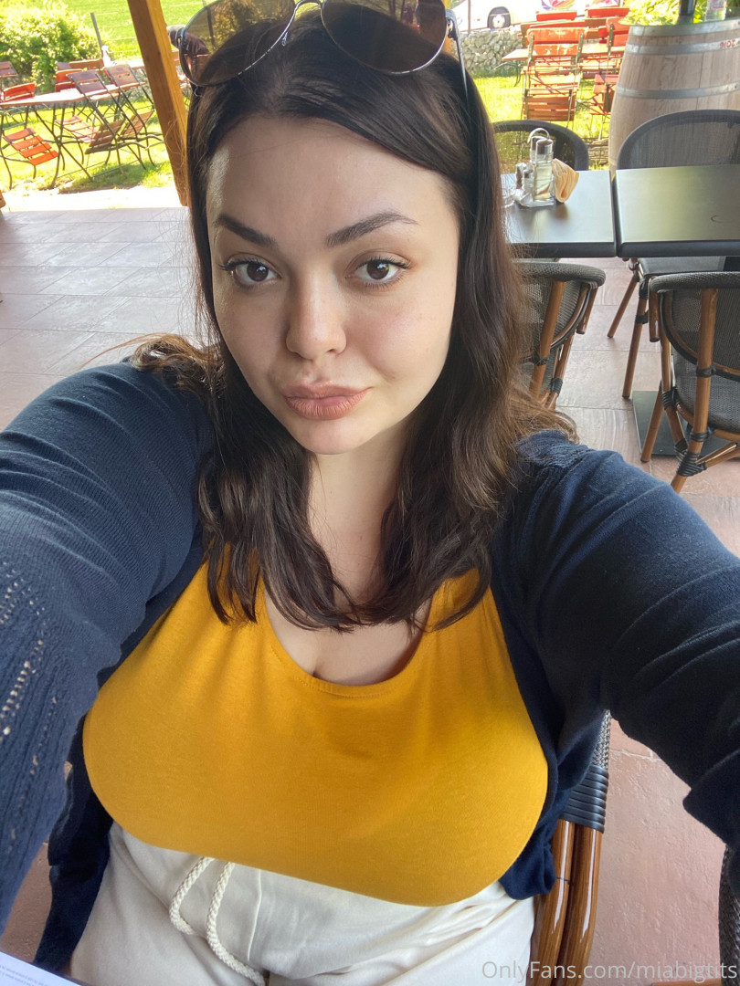 Photo by miabigtits published on October 16,2023 17:11:01 - BestThots