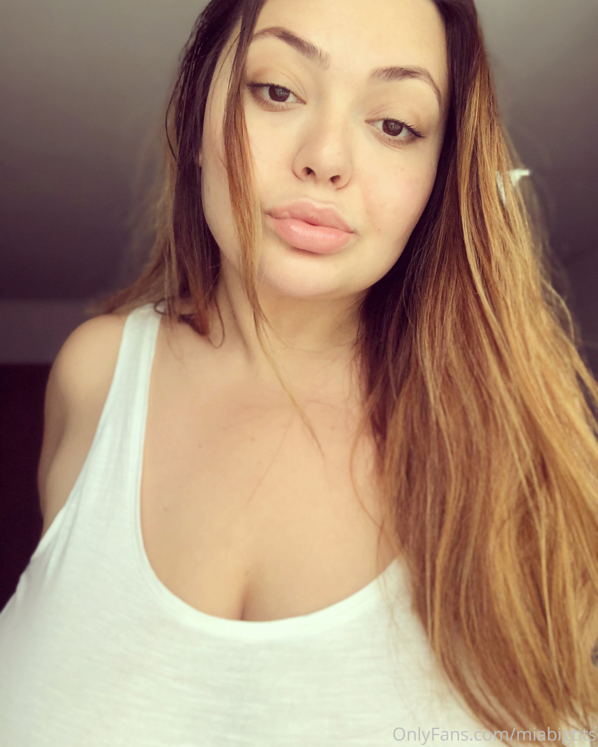 Photo by miabigtits published on October 16,2023 17:17:03 - BestThots