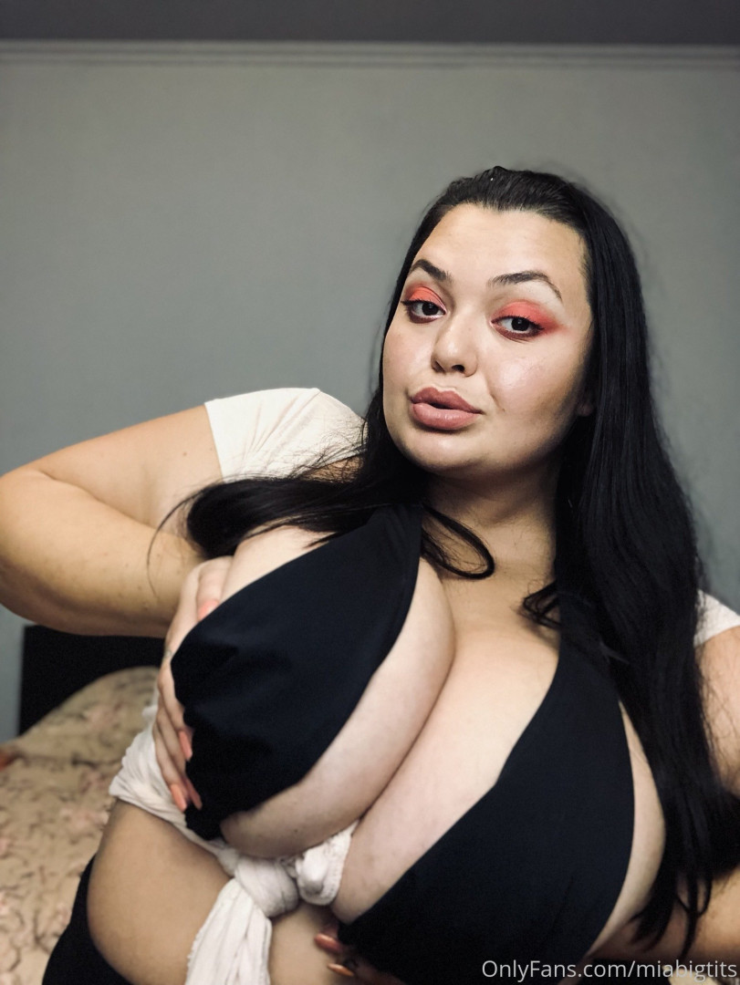 Photo by miabigtits published on October 16,2023 17:22:56 - BestThots