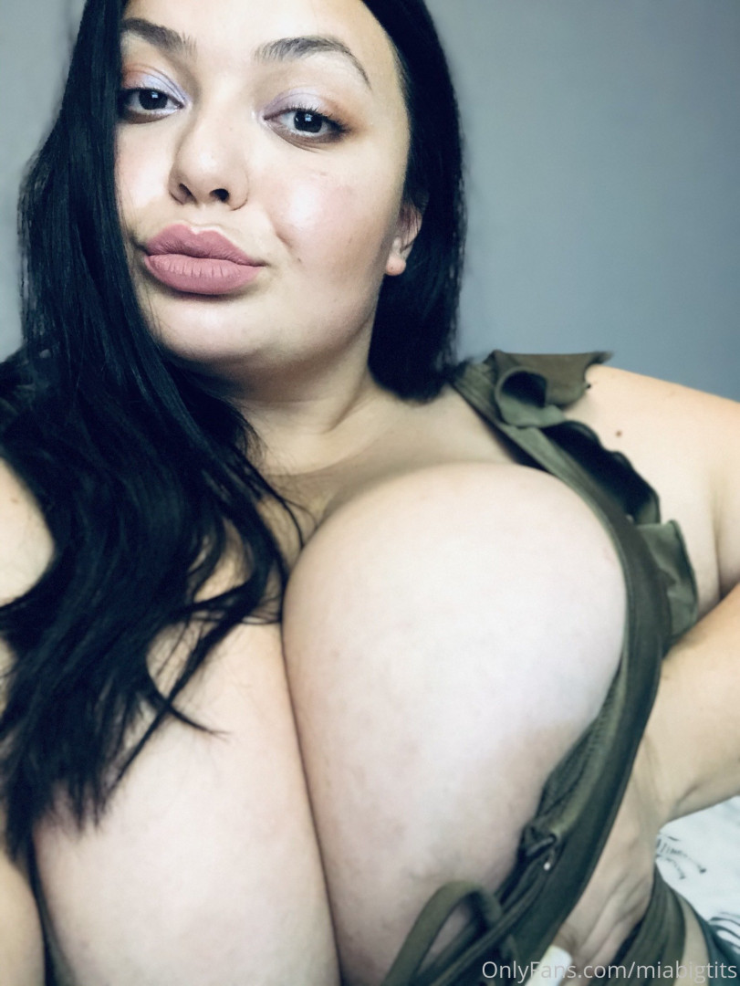 Photo by miabigtits published on October 16,2023 17:24:52 - BestThots