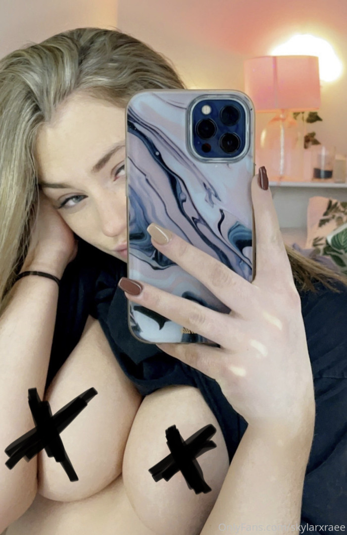 Photo by skylarxraee published on August 14,2023 19:38:59 - BestThots