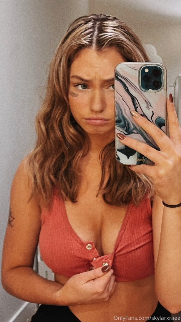 Photo by skylarxraee published on August 14,2023 19:50:27 - BestThots