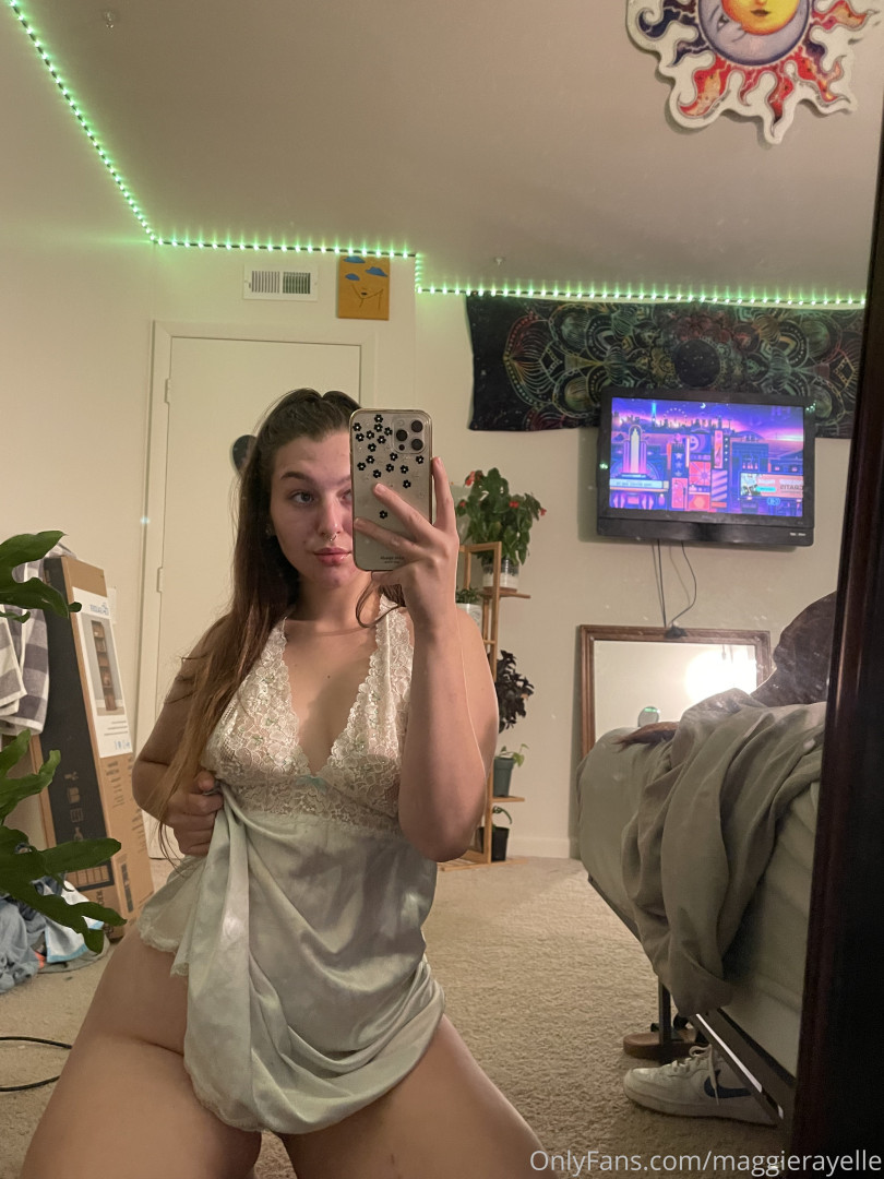 Photo by maggierayelle published on October 16,2023 13:20:46 - BestThots