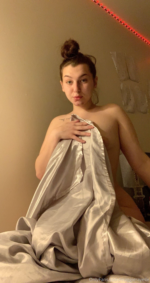 Photo by maggierayelle published on October 16,2023 13:21:02 - BestThots