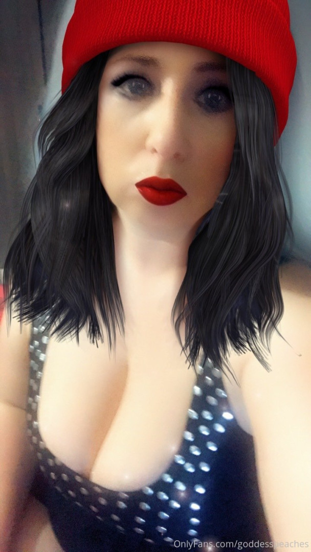 Photo by goddesspeaches published on June 27,2023 19:57:21 - BestThots