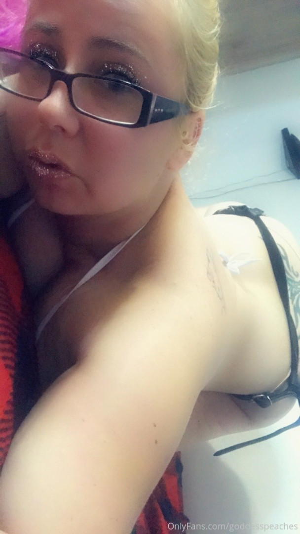 Photo by goddesspeaches published on June 27,2023 19:59:02 - BestThots
