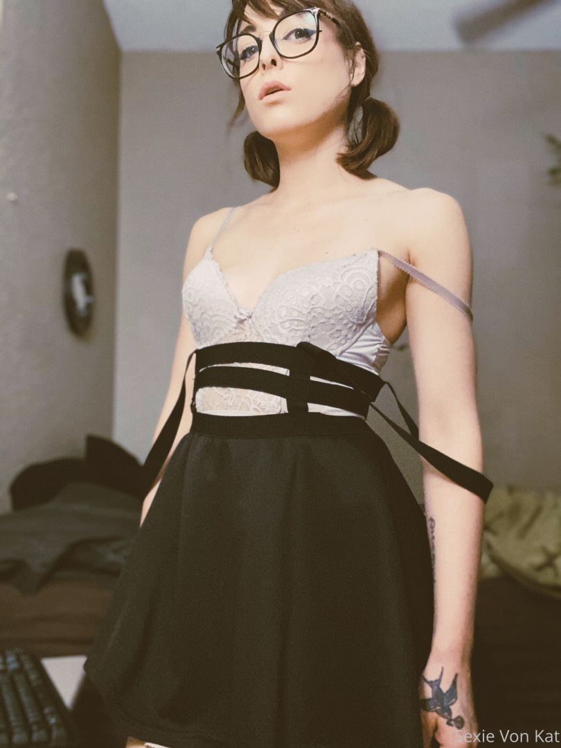 Photo by katvonsexie published on October 15,2023 18:38:56 - BestThots