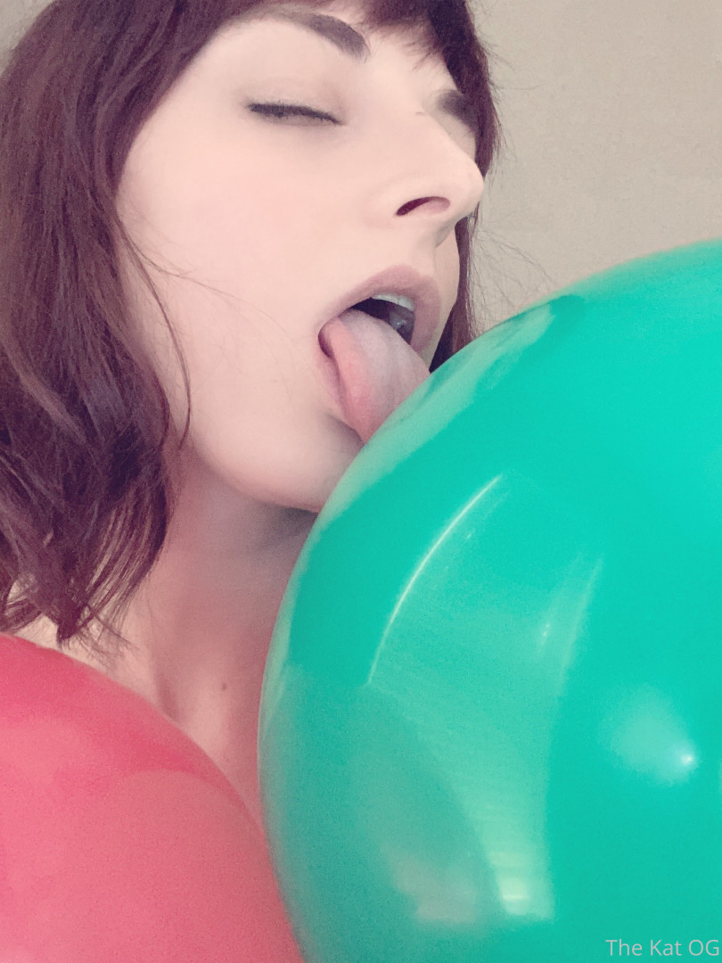 Photo by katvonsexie published on October 15,2023 20:03:39 - BestThots