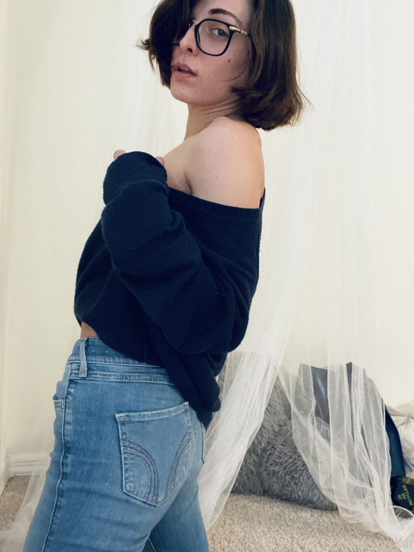 Photo by katvonsexie published on October 15,2023 20:59:25 - BestThots