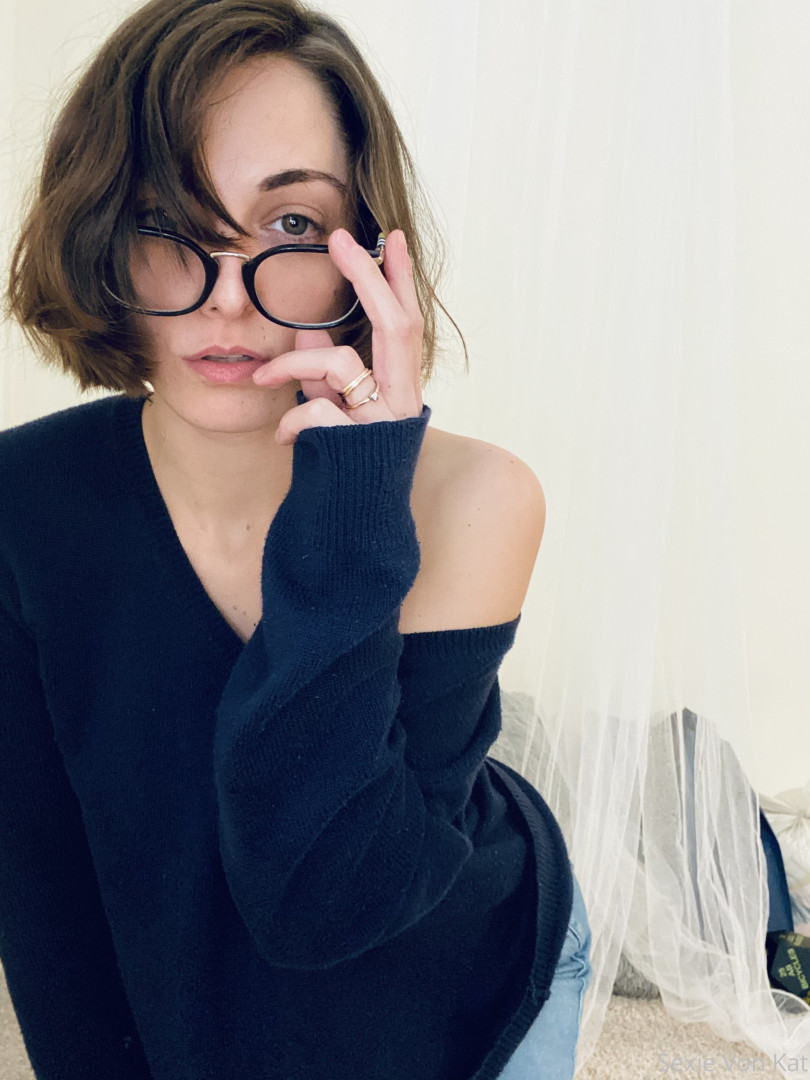 Photo by katvonsexie published on October 15,2023 22:06:30 - BestThots