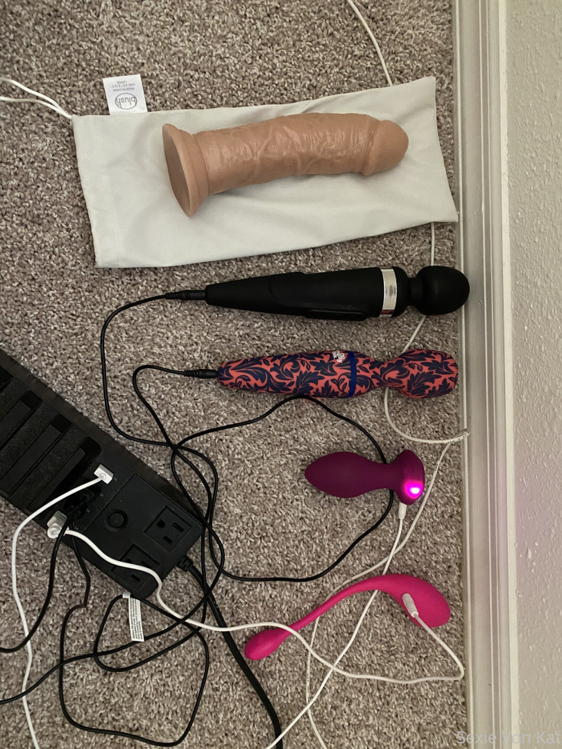 Photo by katvonsexie published on October 15,2023 22:16:41 - BestThots