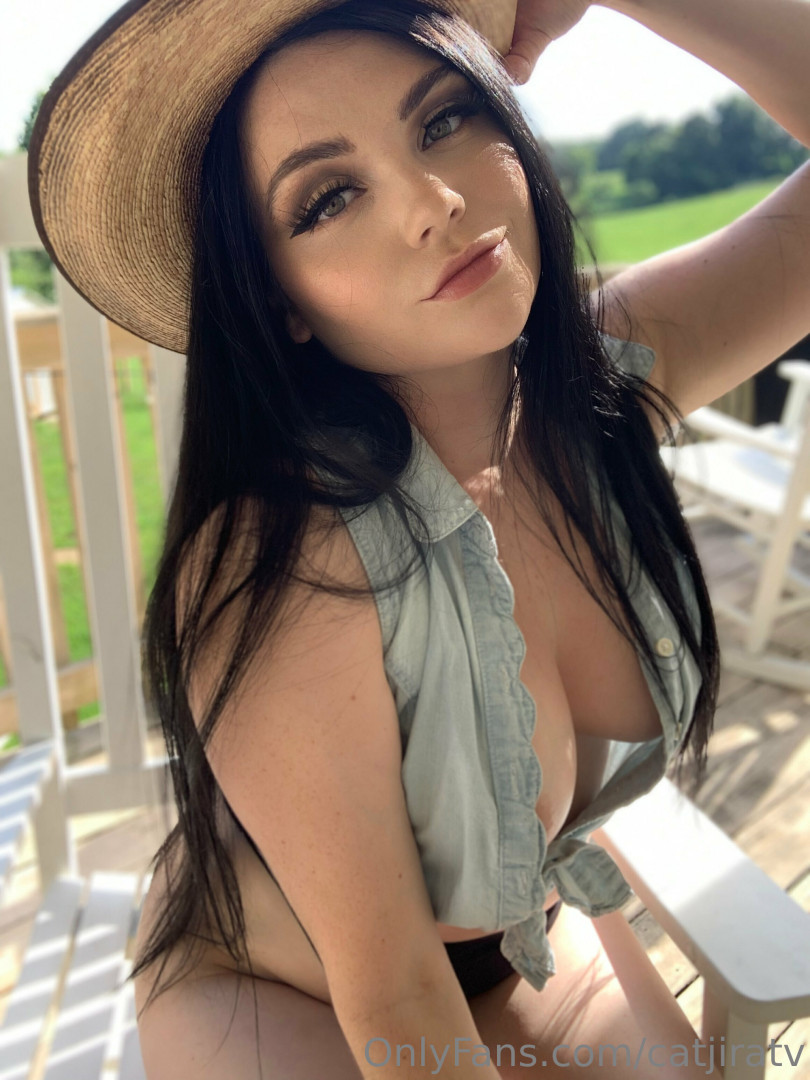 Photo by catjiratv published on July 16,2023 02:27:22 - BestThots