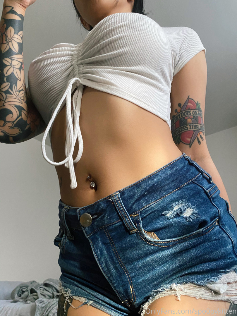 Photo by spo0pykitten published on October 16,2023 01:25:47 - BestThots