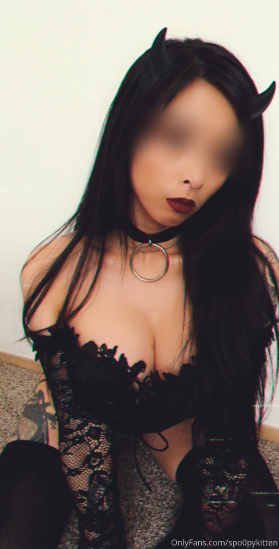 Photo by spo0pykitten published on October 16,2023 02:04:36 - BestThots