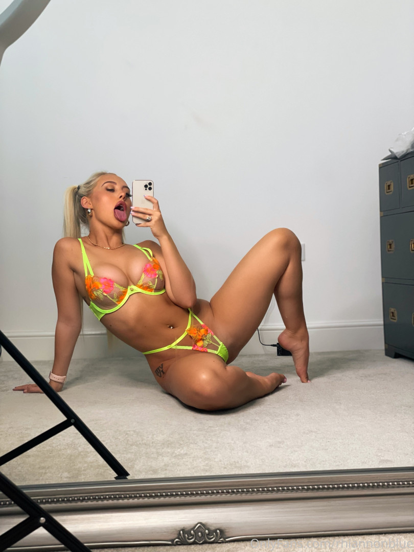 Photo by rhiannonblue published on October 17,2023 00:35:53 - BestThots