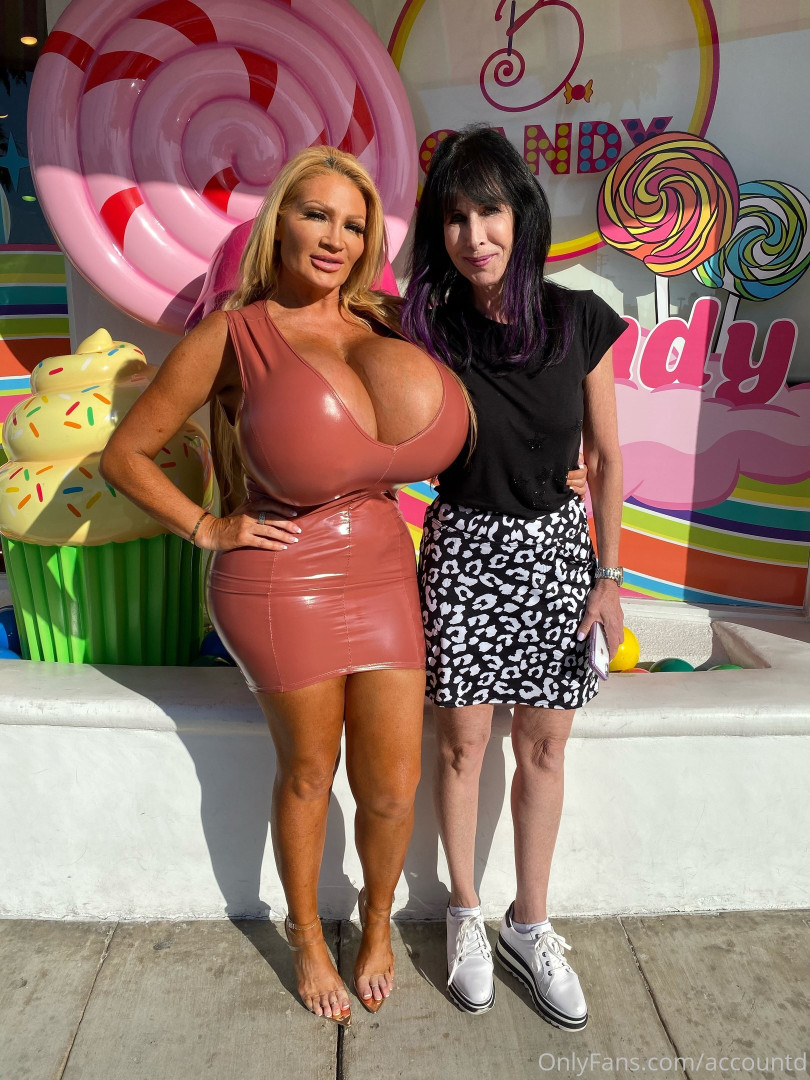 Photo by allegracolesworld published on November 20,2023 20:38:18 - BestThots