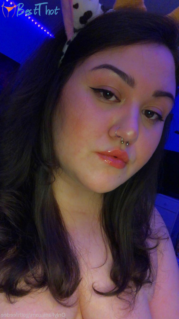 Photo by gothfeedee published on December 27,2024 20:17:54 - BestThots