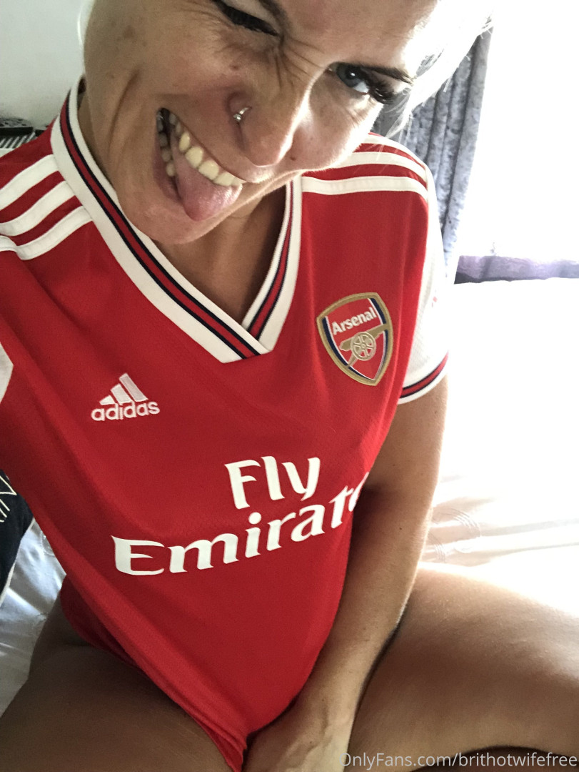 Photo by ukhotwifecouple published on October 15,2023 23:45:19 - BestThots