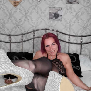 ukhotwifecouple #6724698