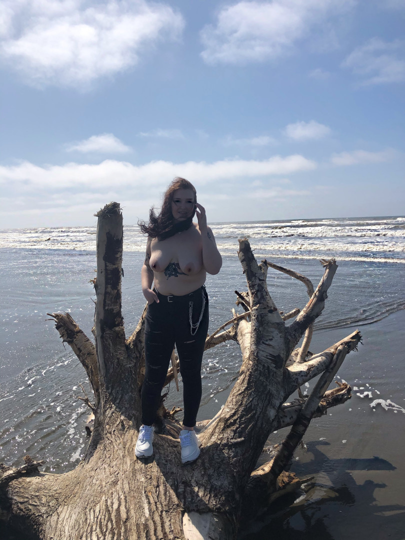 Photo by lily21xxx published on June 7,2023 21:12:56 - BestThots