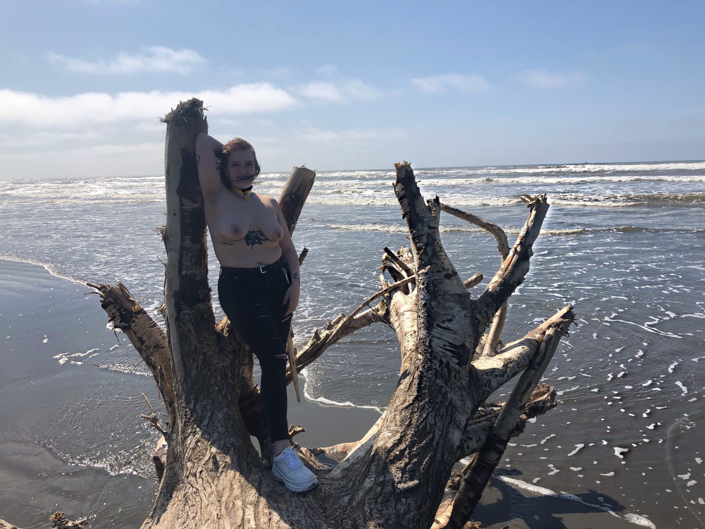 Photo by lily21xxx published on June 7,2023 21:16:25 - BestThots