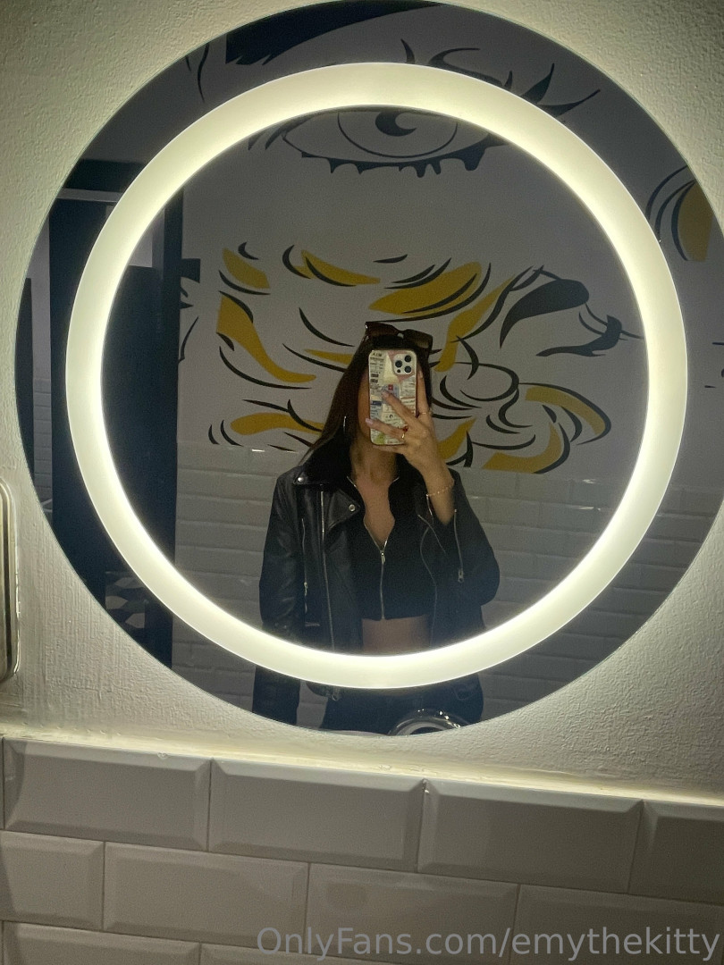 Photo by emythekitty published on January 13,2024 17:52:53 - BestThots