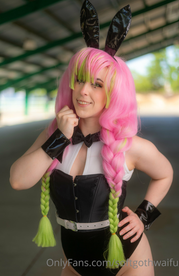 Photo by softgothwaifu published on May 17,2023 20:16:38 - BestThots