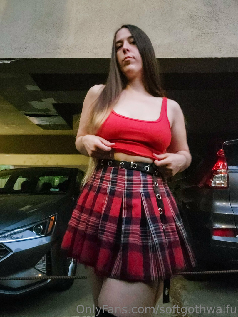 Photo by softgothwaifu published on May 17,2023 20:16:40 - BestThots