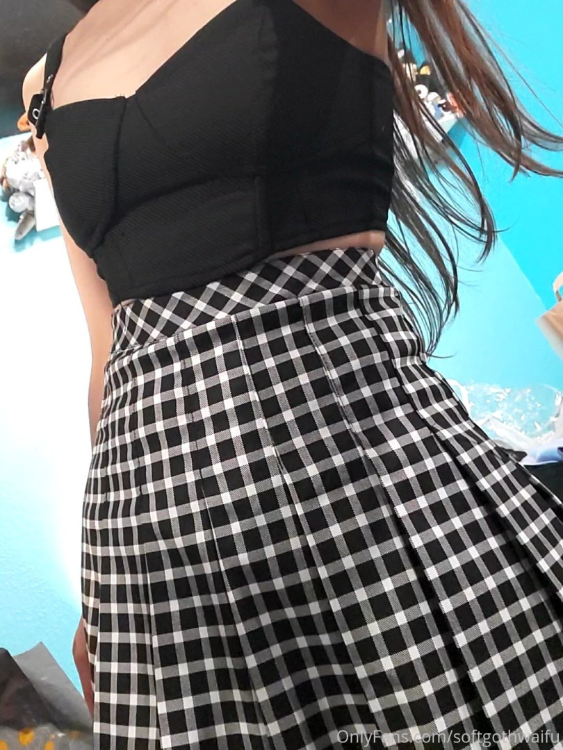 Photo by softgothwaifu published on May 17,2023 20:22:16 - BestThots